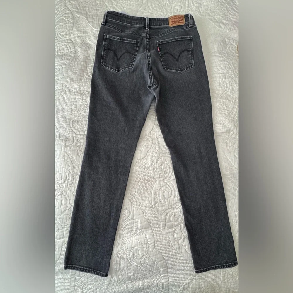 Levi's Women’s Classic Mid Rise Skinny black jeans size 10 - Picture 9 of 10